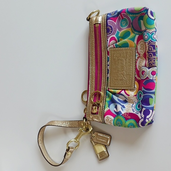 Coach Poppy Wristlet - Picture 2 of 11